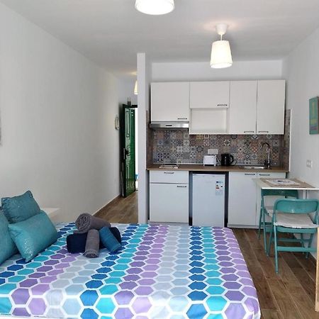 Marina Beach-Apartamentos Tahiche Коста Тегисе Екстериор снимка