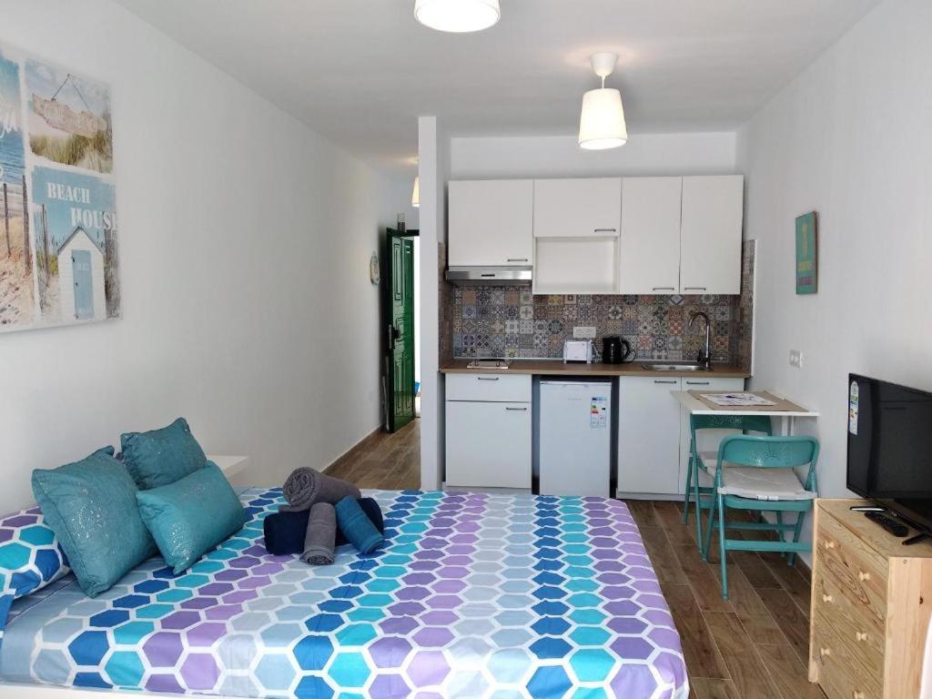 Marina Beach-Apartamentos Tahiche Коста Тегисе Екстериор снимка